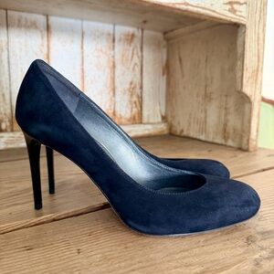 Stuart Weitzman Tessa Black Suede Heels NWT Size 7.5
